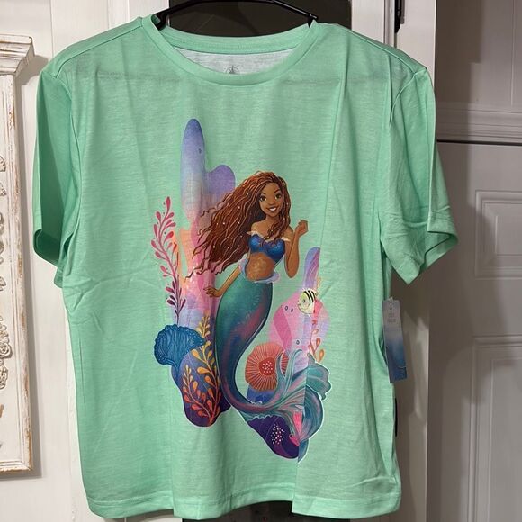 NWT Little Mermaid Ladies Graphic T-Shirt Crop style Green Size L - Picture 1 of 5